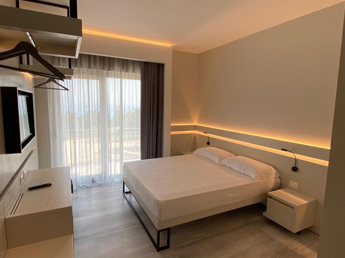 Gabriel Holidays Tropea Exterior photo