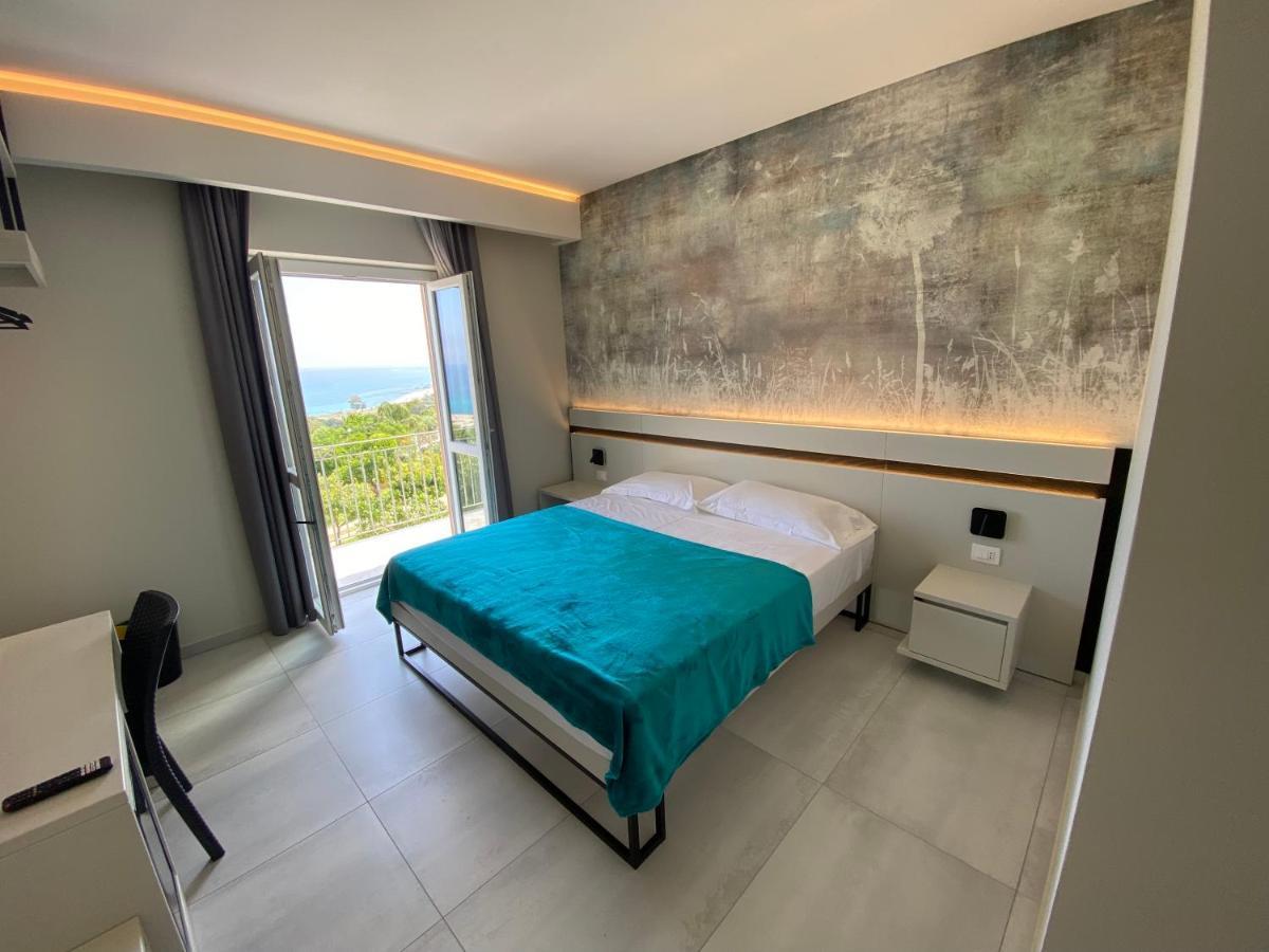 Gabriel Holidays Tropea Exterior photo